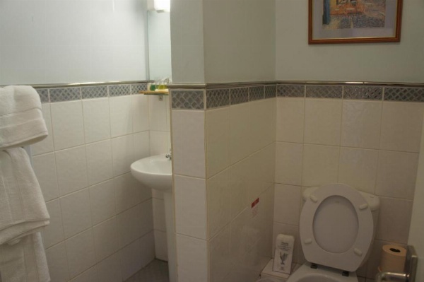 Amazon Guest House image 10